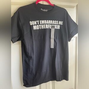 NWT Spencer’s Don’t Embarrass Me Sabrina Carpenter Black Tee Size Medium